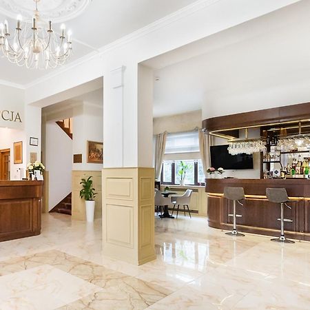Hotel Arkadia Варшава Экстерьер фото